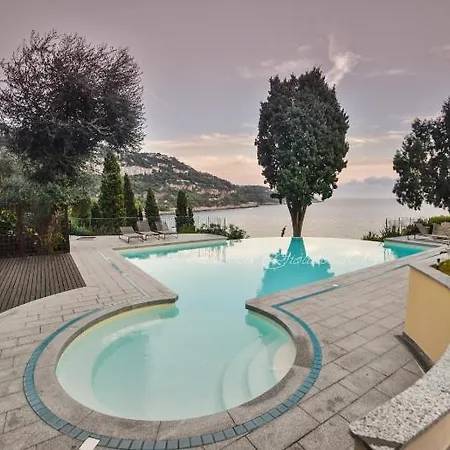 Diodato - Amazing Location, Wifi, Pool, Sauna, Gym & Private Garden